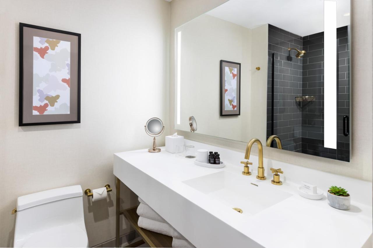 The Mc, Autograph Collection Hotel Montclair